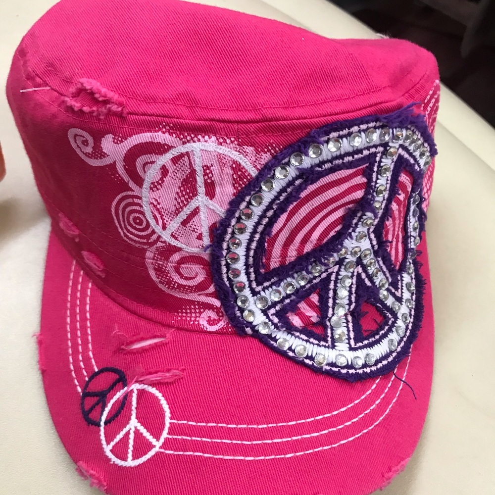 Pink Peace hat